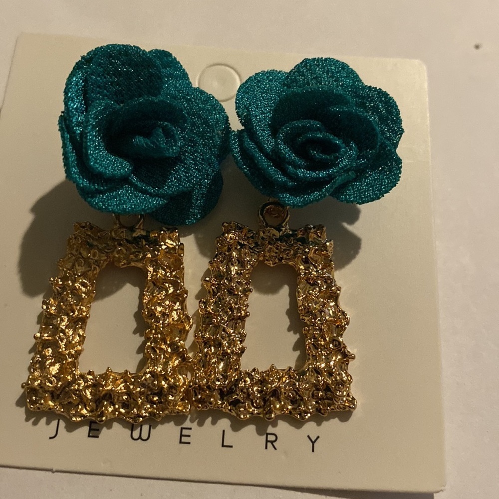 ✨❤️ Statement Rainbow Floral Drop Earrings | Gold Textured Rectangle Dangle 💛✨ - Picture 9 of 16
